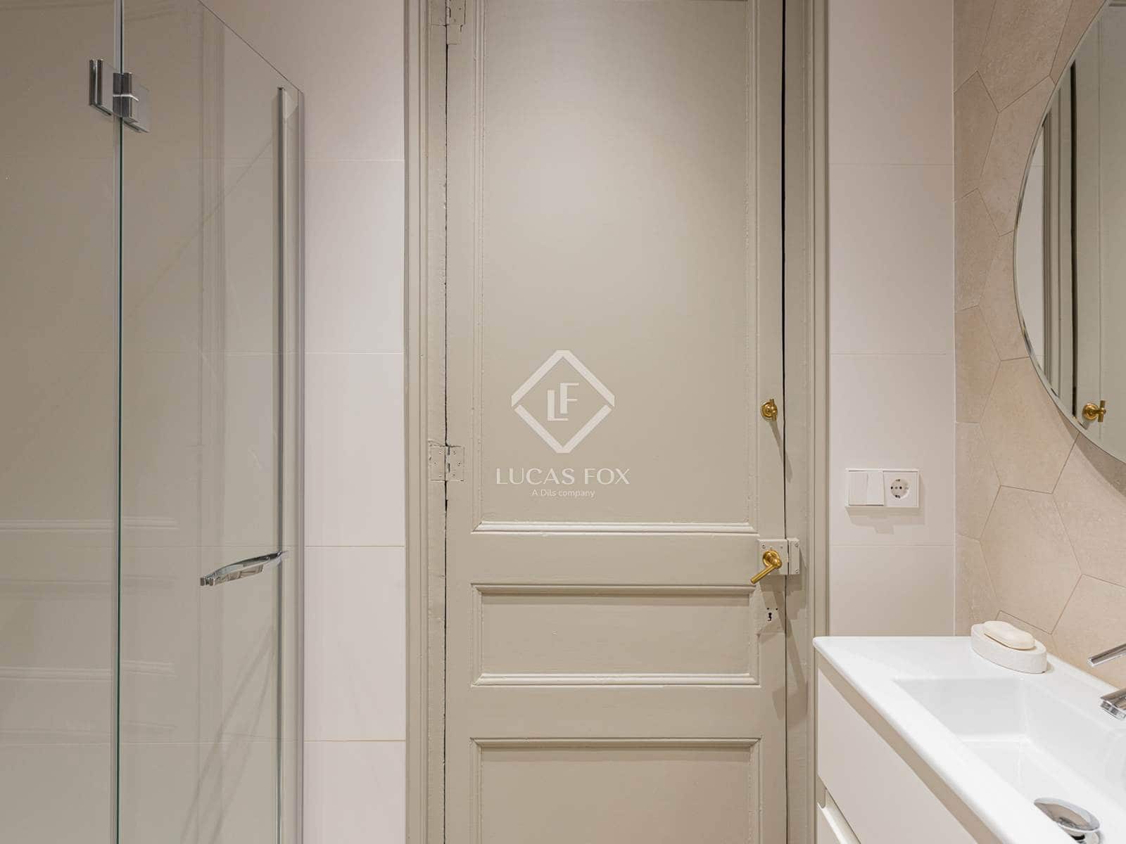 2 slaapkamer Appartement te huur in Barcelona stad - € 2.700 (Ref: 9348557)