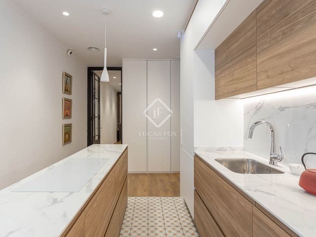 2 slaapkamer Appartement te huur in Barcelona stad - € 2.700 (Ref: 9348557)