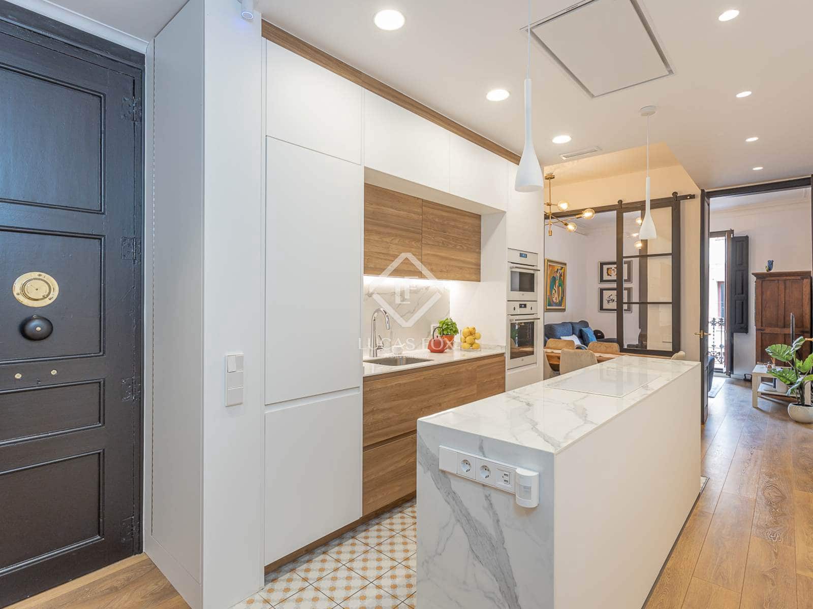 2 slaapkamer Appartement te huur in Barcelona stad - € 2.700 (Ref: 9348557)