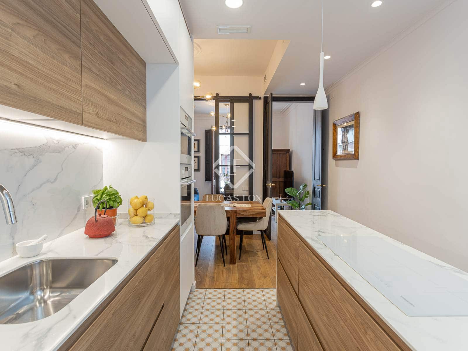 2 slaapkamer Appartement te huur in Barcelona stad - € 2.700 (Ref: 9348557)