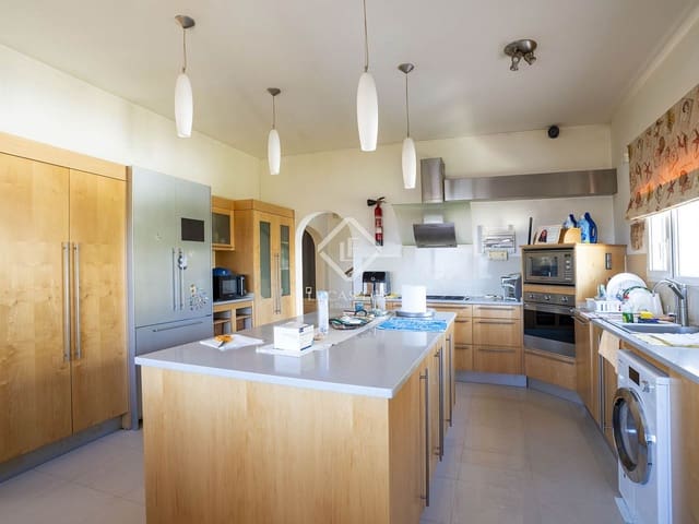 4 bedroom Villa for sale in Calpe / Calp with pool garage - € 1,100,000 (Ref: 9348785)