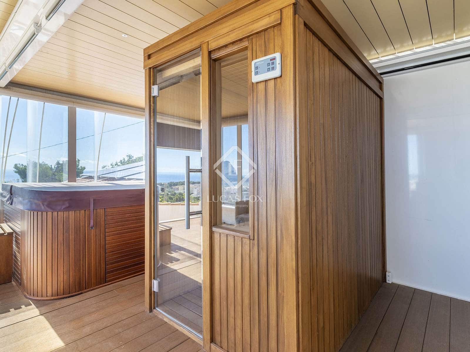 4 bedroom Villa for sale in Calpe / Calp with pool garage - € 1,100,000 (Ref: 9348785)