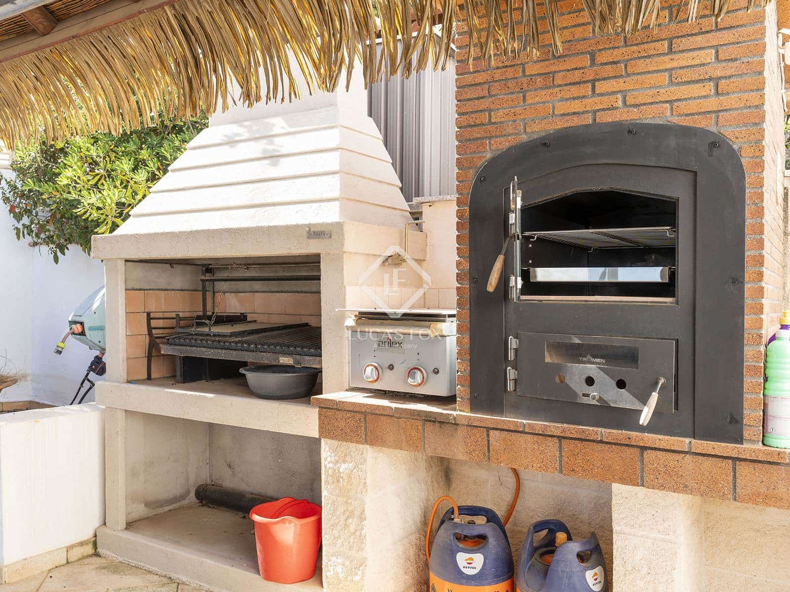 4 bedroom Villa for sale in Calpe / Calp with pool garage - € 1,100,000 (Ref: 9348785)