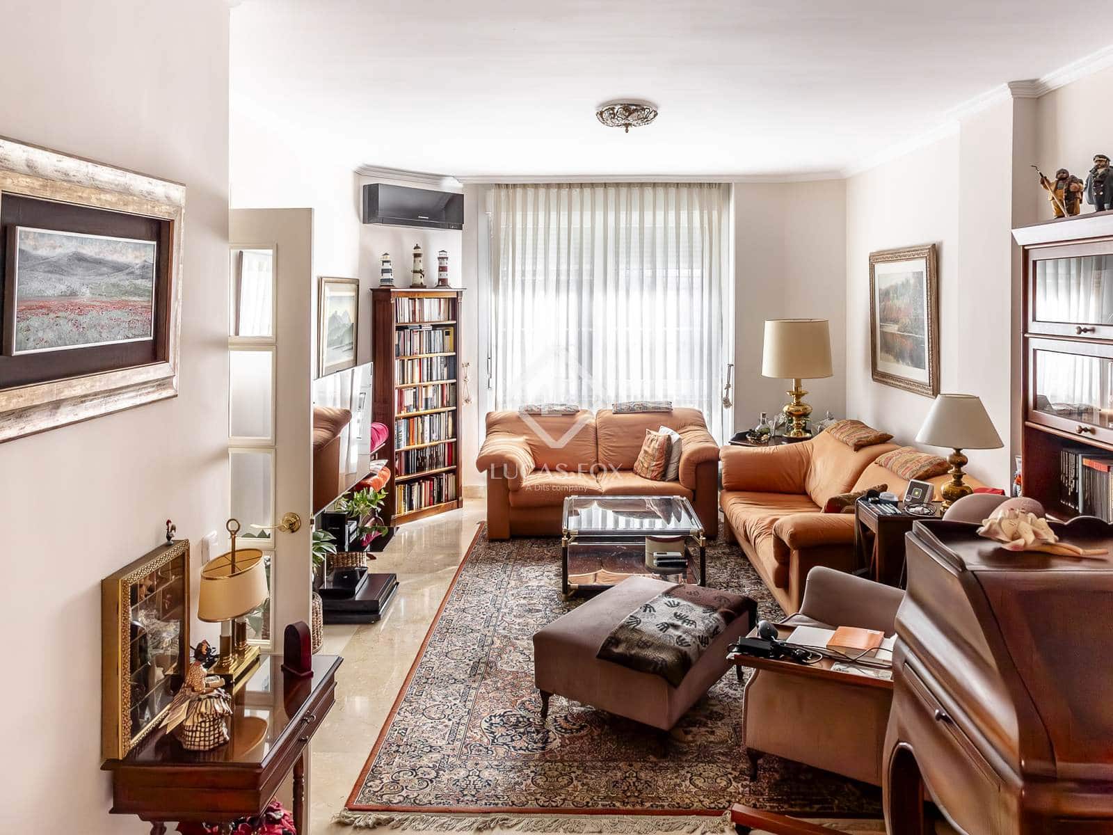 4 slaapkamer Villa te koop in Madrid stad met zwembad garage - € 1.295.000 (Ref: 9349982)