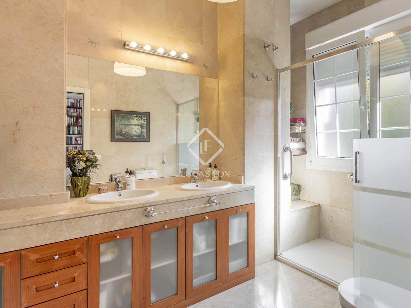 4 slaapkamer Villa te koop in Madrid stad met zwembad garage - € 1.295.000 (Ref: 9349982)