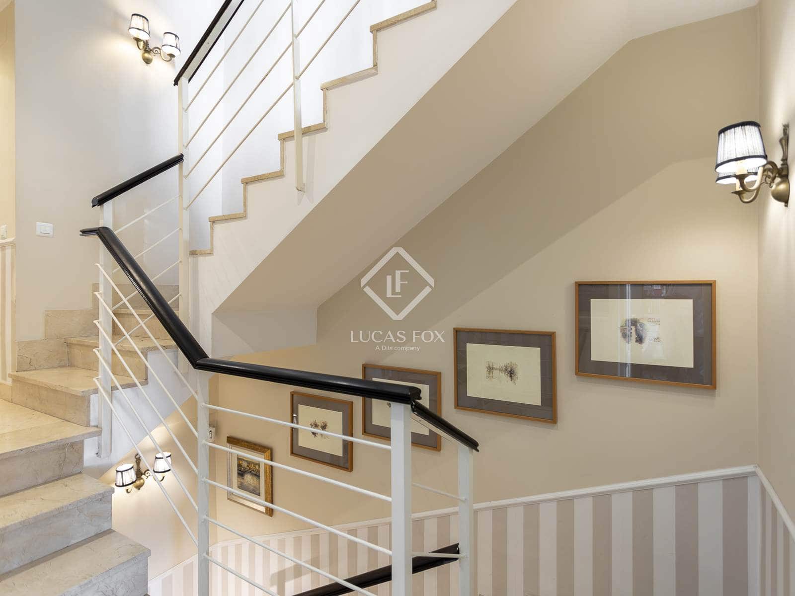 4 slaapkamer Villa te koop in Madrid stad met zwembad garage - € 1.295.000 (Ref: 9349982)