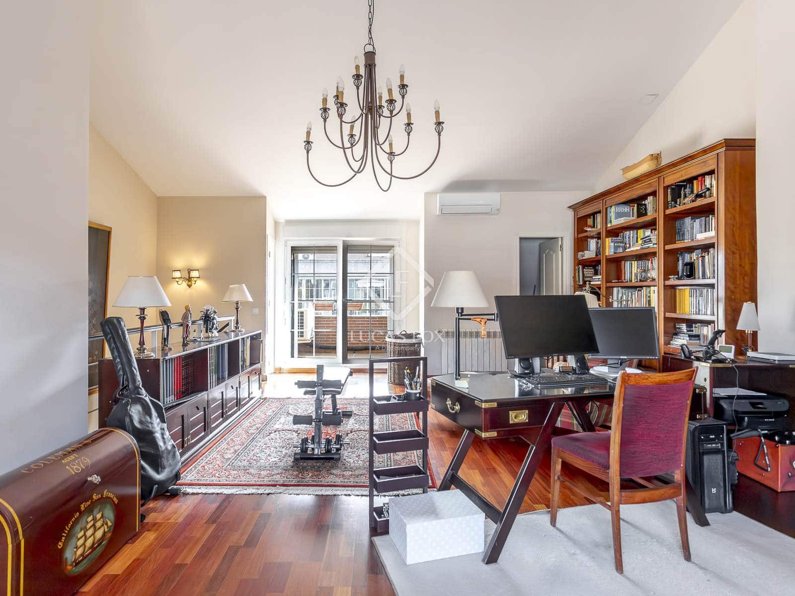 4 slaapkamer Villa te koop in Madrid stad met zwembad garage - € 1.295.000 (Ref: 9349982)