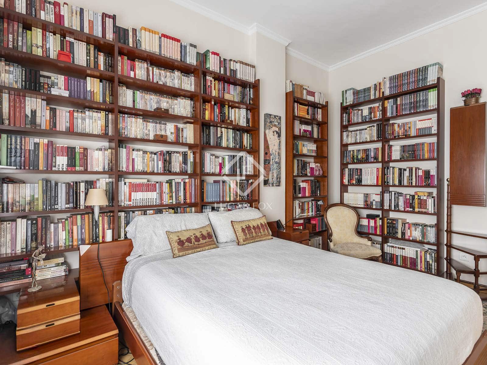 4 slaapkamer Villa te koop in Madrid stad met zwembad garage - € 1.295.000 (Ref: 9349982)