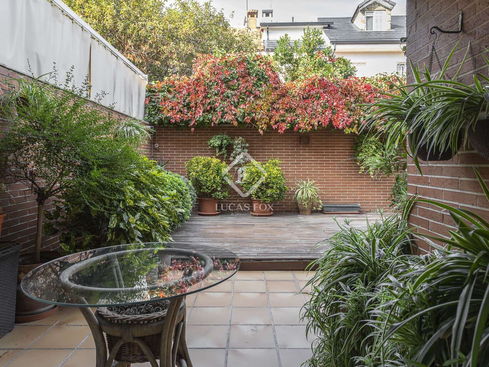 4 slaapkamer Villa te koop in Madrid stad met zwembad garage - € 1.295.000 (Ref: 9349982)