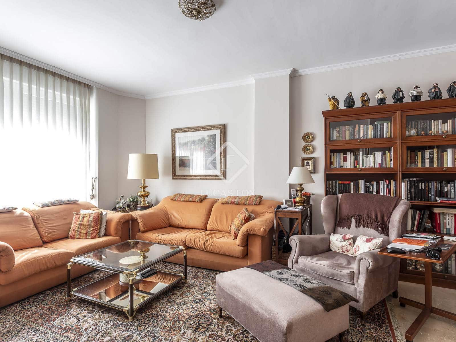 4 slaapkamer Villa te koop in Madrid stad met zwembad garage - € 1.295.000 (Ref: 9349982)