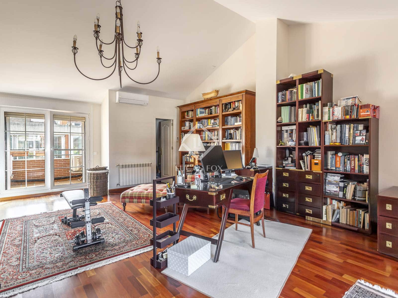 4 slaapkamer Villa te koop in Madrid stad met zwembad garage - € 1.295.000 (Ref: 9349982)