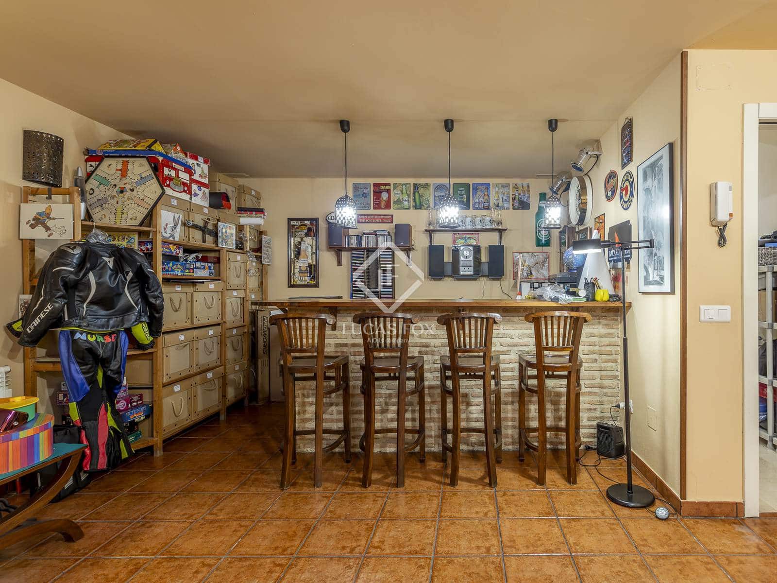 4 slaapkamer Villa te koop in Madrid stad met zwembad garage - € 1.295.000 (Ref: 9349982)