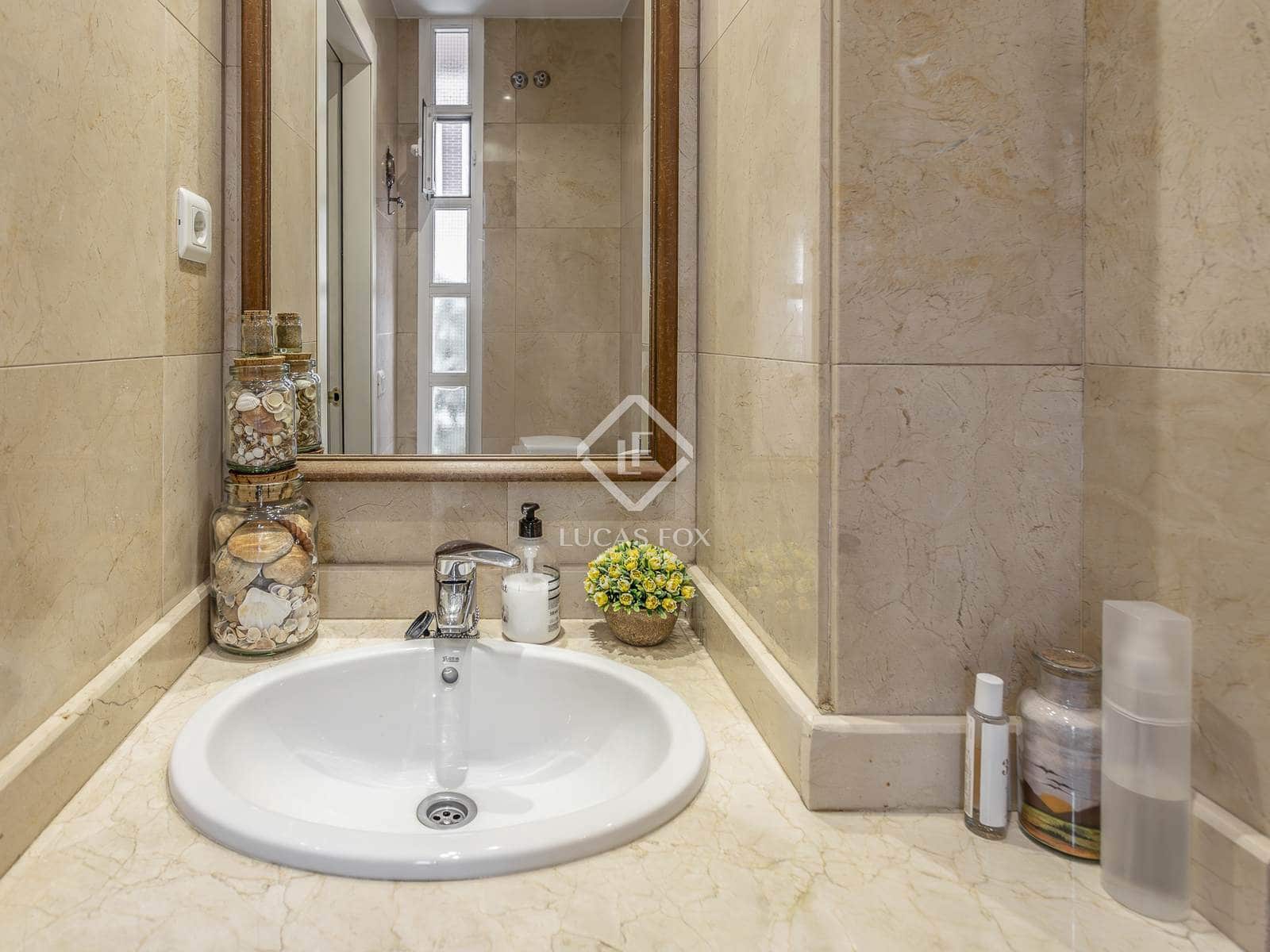 4 slaapkamer Villa te koop in Madrid stad met zwembad garage - € 1.295.000 (Ref: 9349982)