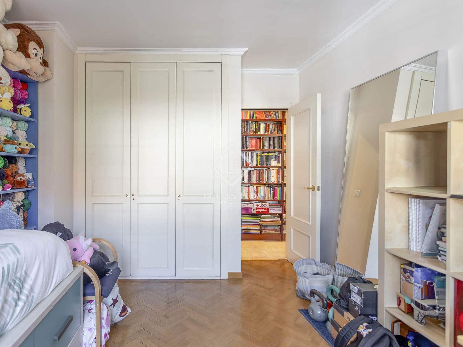 4 slaapkamer Villa te koop in Madrid stad met zwembad garage - € 1.295.000 (Ref: 9349982)