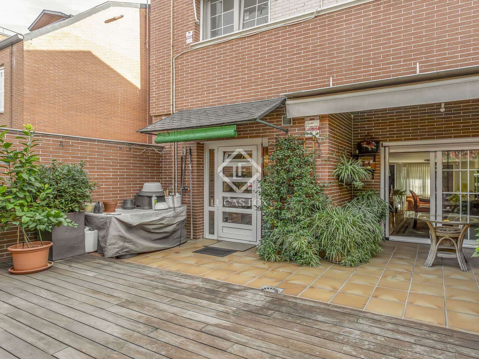 4 slaapkamer Villa te koop in Madrid stad met zwembad garage - € 1.295.000 (Ref: 9349982)