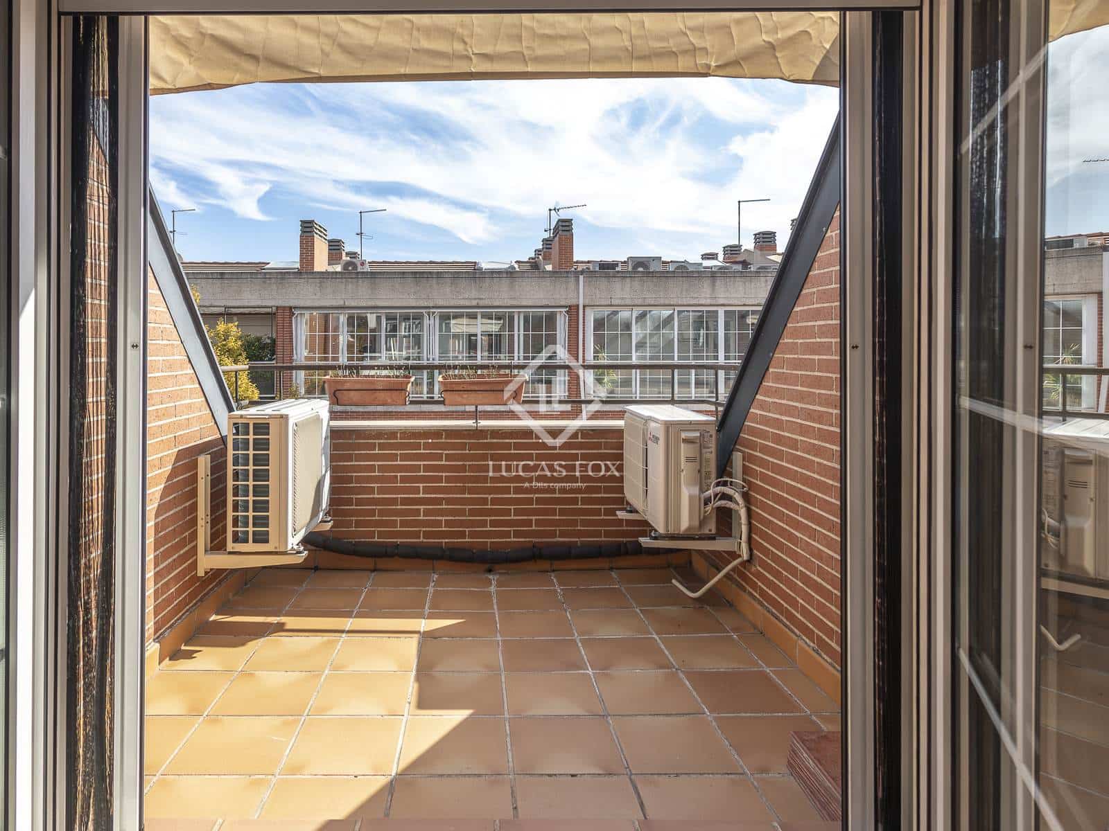 4 slaapkamer Villa te koop in Madrid stad met zwembad garage - € 1.295.000 (Ref: 9349982)