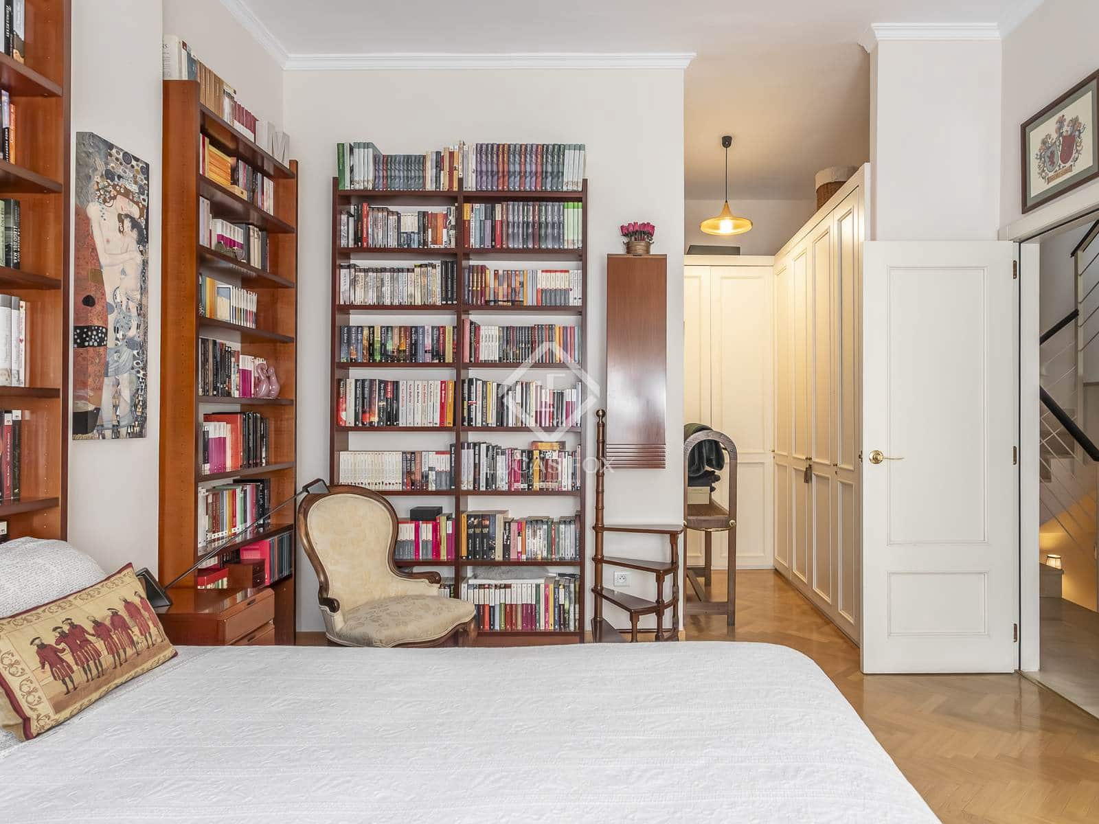 4 slaapkamer Villa te koop in Madrid stad met zwembad garage - € 1.295.000 (Ref: 9349982)