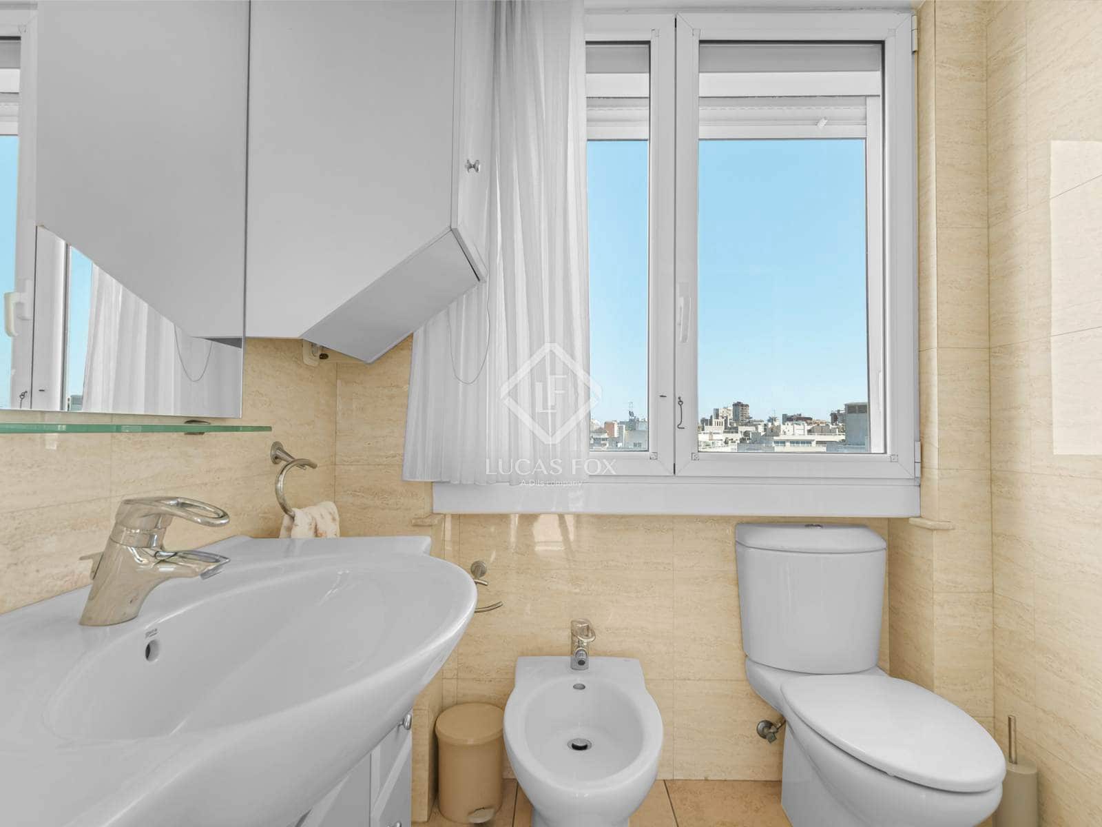 6 sypialnia Penthouse do wynajęcia w Miasto Alicante / Alacant z basenem garażem - 5 000 € (Ref: 9349985)