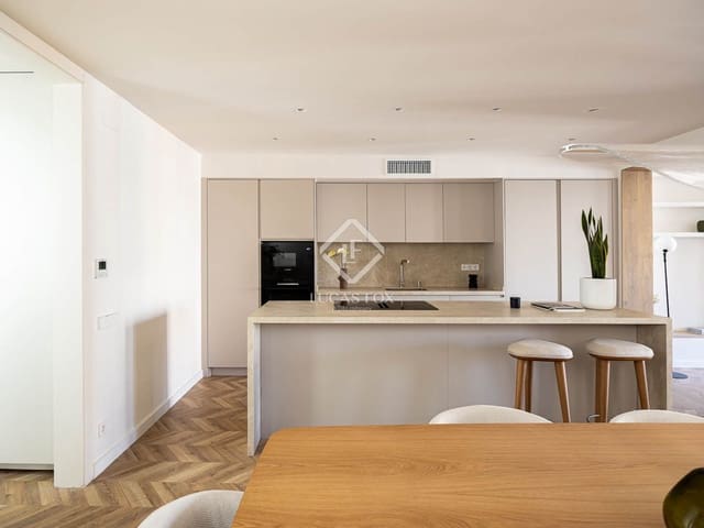 3 slaapkamer Appartement te koop in Barcelona stad - € 1.297.000 (Ref: 9349986)