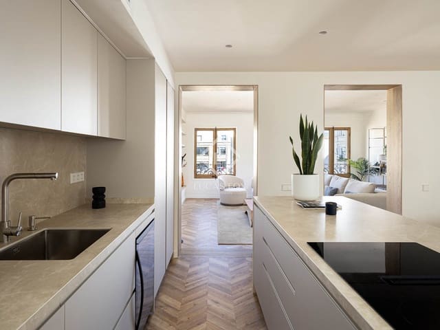 3 slaapkamer Appartement te koop in Barcelona stad - € 1.297.000 (Ref: 9349986)