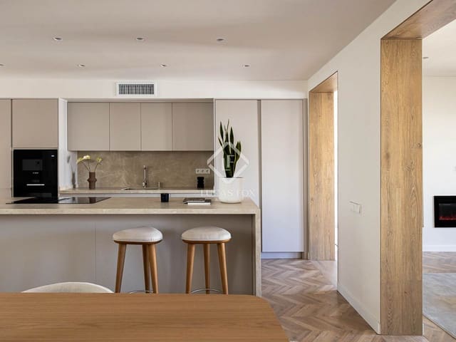 3 slaapkamer Appartement te koop in Barcelona stad - € 1.297.000 (Ref: 9349986)