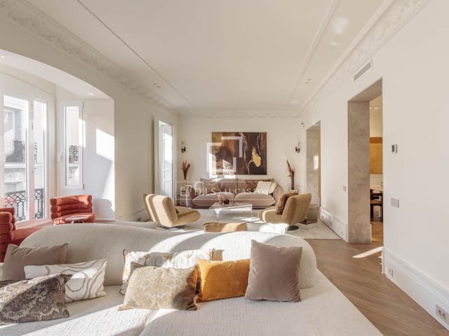 Apartamento de 3 habitaciones en Madrid ciudad en venta - 3.800.000 € (Ref: 9349987)