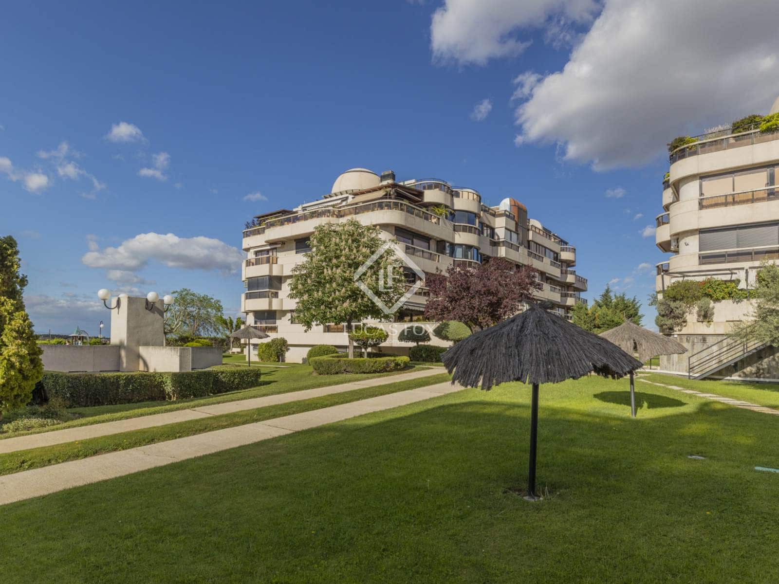 3 soveværelse Penthouse til salg i Madrid by med swimmingpool garage - € 1.495.000 (Ref: 9349988)