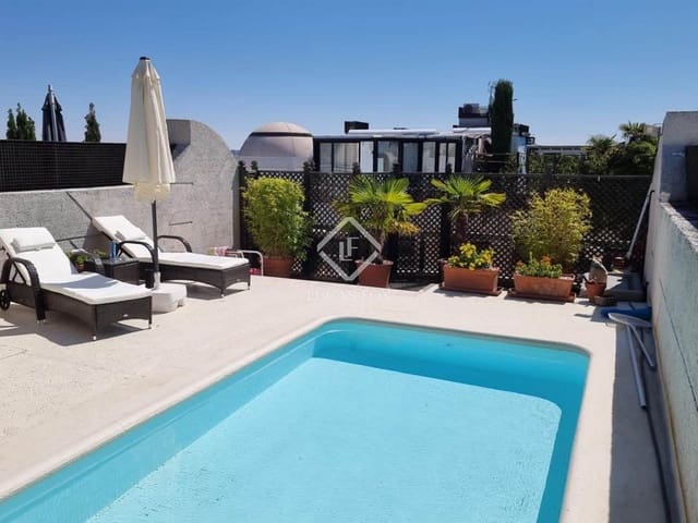 3 sovrum Takvåning till salu i Madrid stad med pool garage - 1 495 000 € (Ref: 9349988)