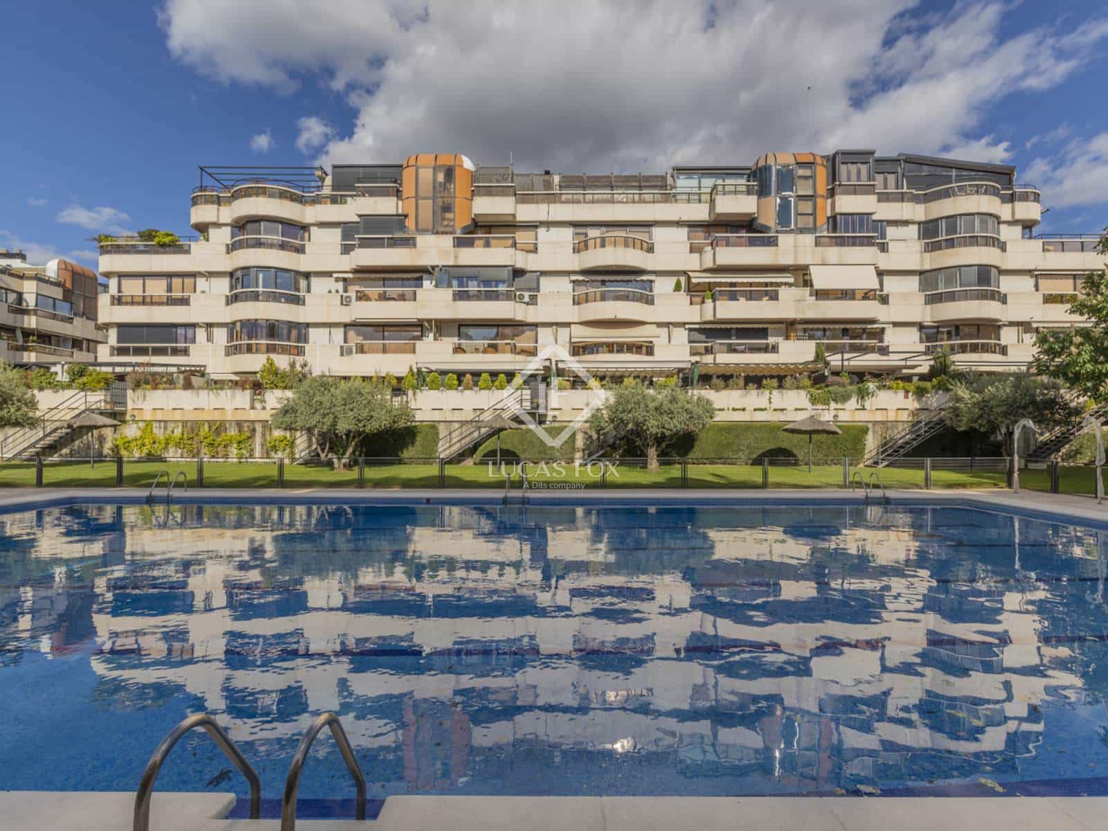3 soveværelse Penthouse til salg i Madrid by med swimmingpool garage - € 1.495.000 (Ref: 9349988)