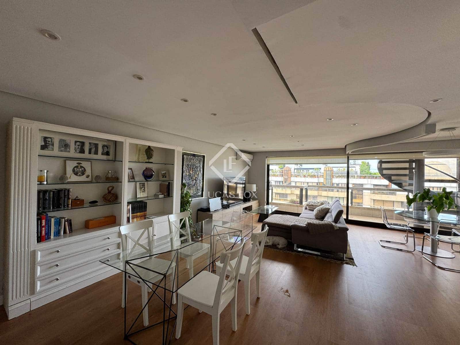 3 soveværelse Penthouse til salg i Madrid by med swimmingpool garage - € 1.495.000 (Ref: 9349988)