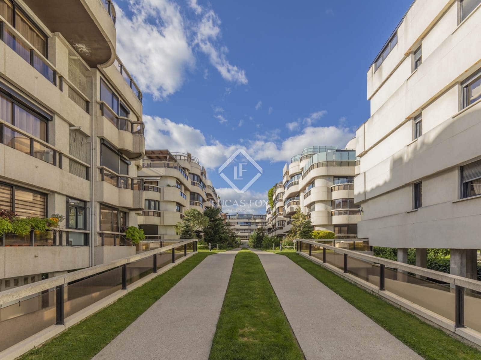 3 soveværelse Penthouse til salg i Madrid by med swimmingpool garage - € 1.495.000 (Ref: 9349988)