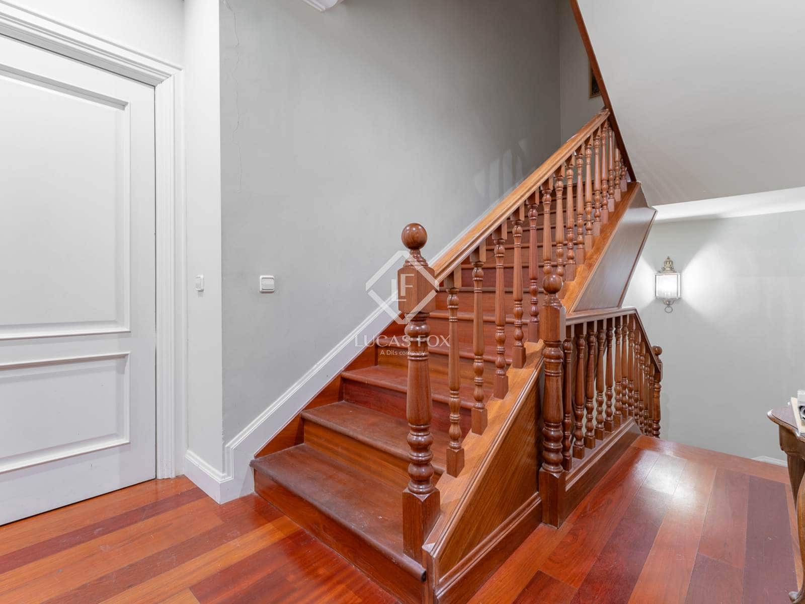 4 soveværelse Villa til salg i Pozuelo de Alarcon med garage - € 1.550.000 (Ref: 9349989)