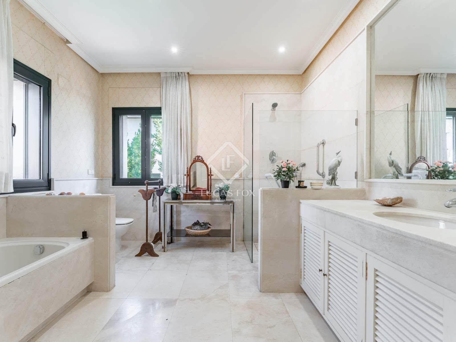 4 soveværelse Villa til salg i Pozuelo de Alarcon med garage - € 1.550.000 (Ref: 9349989)