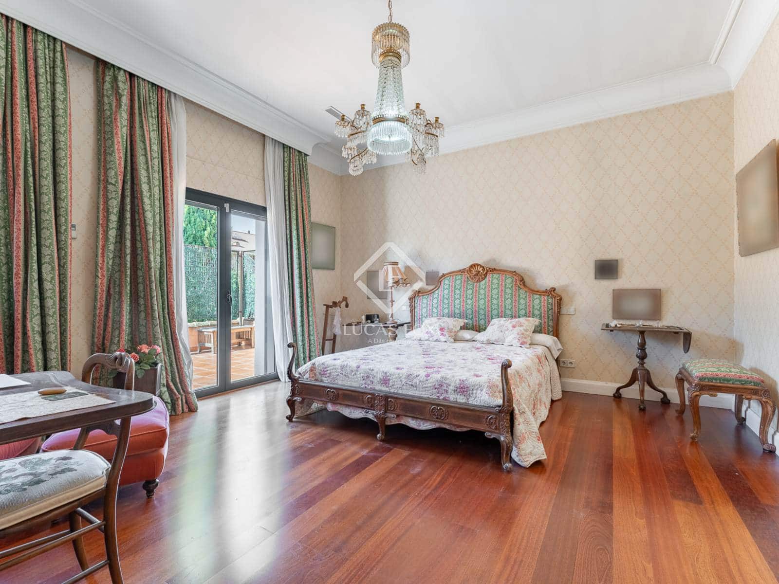 4 soveværelse Villa til salg i Pozuelo de Alarcon med garage - € 1.550.000 (Ref: 9349989)