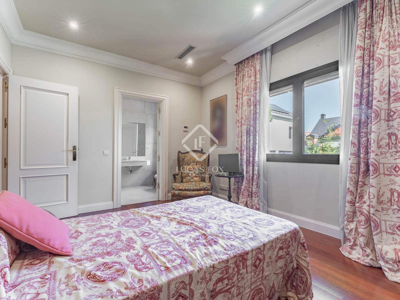 4 soveværelse Villa til salg i Pozuelo de Alarcon med garage - € 1.550.000 (Ref: 9349989)