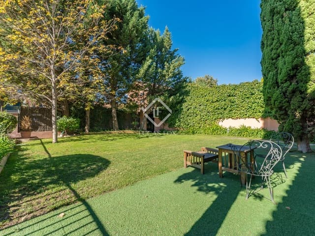 4 soverom Villa til salgs i Pozuelo de Alarcón med garasje - € 1 550 000 (Ref: 9349989)