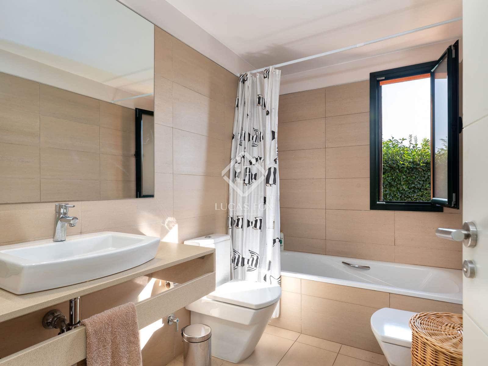 4 slaapkamer Villa te koop in Navata met zwembad - € 540.000 (Ref: 9349992)