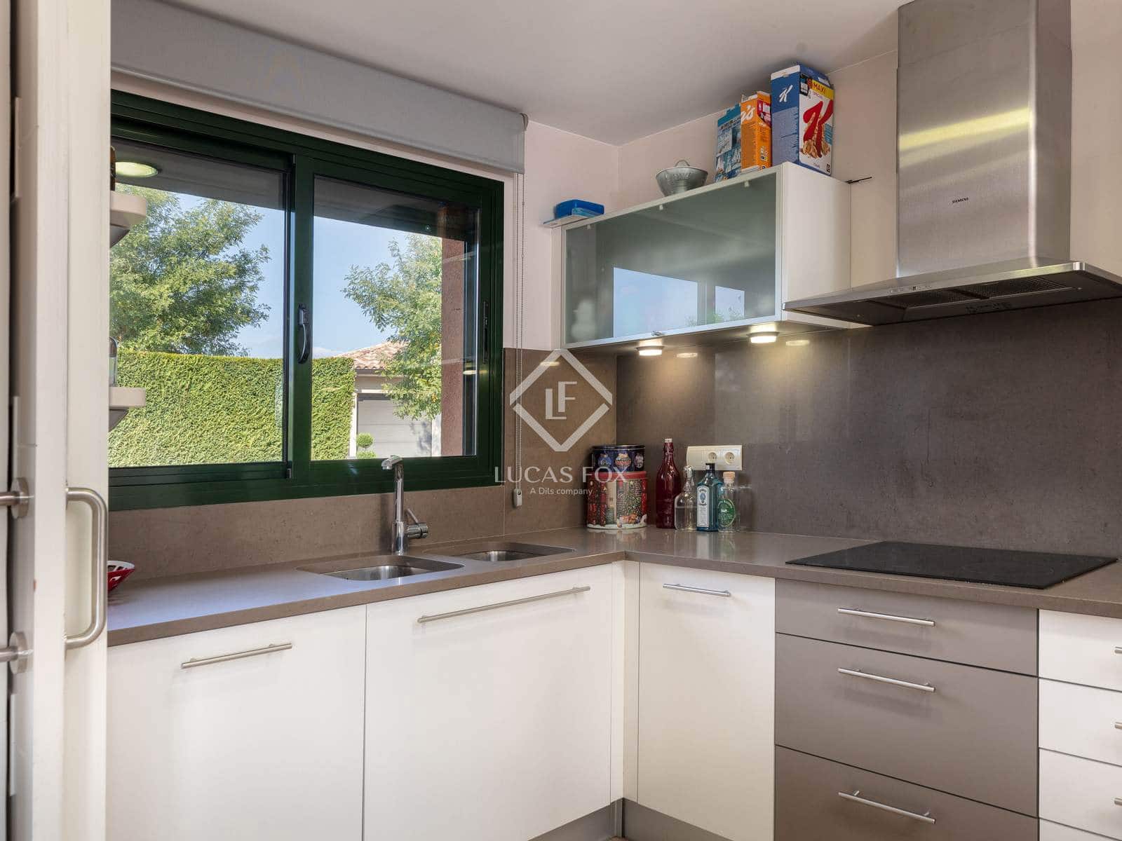 4 slaapkamer Villa te koop in Navata met zwembad - € 540.000 (Ref: 9349992)