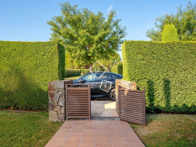 4 chambre Villa/Maison à vendre à Navata avec piscine - 540 000 € (Ref: 9349992)