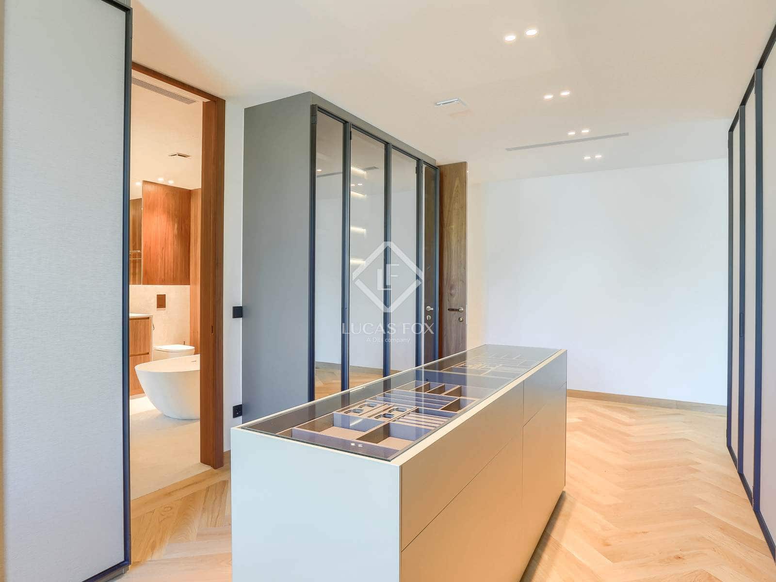 7 slaapkamer Villa te koop in Portals Nous met garage - € 16.900.000 (Ref: 9349993)