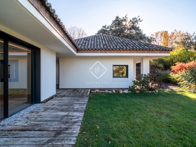 8 slaapkamer Villa te koop in Madrid stad met zwembad - € 7.900.000 (Ref: 9352103)