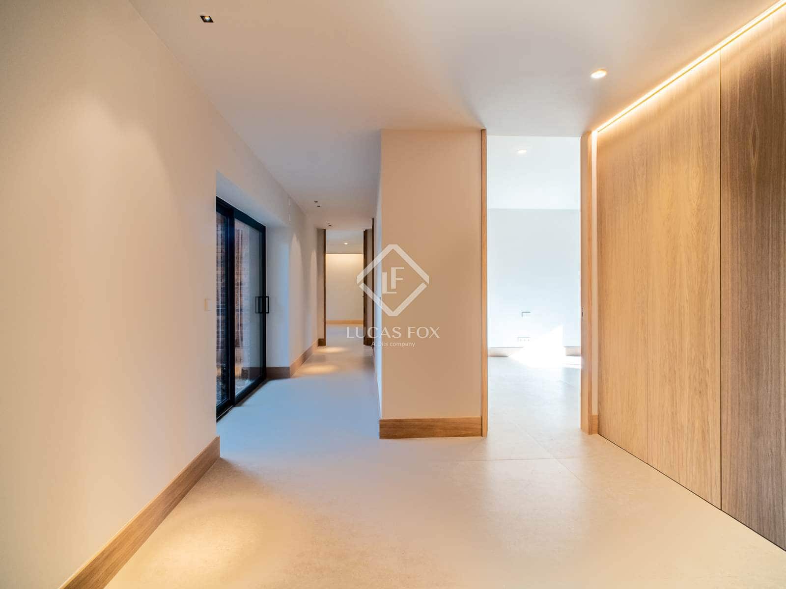 8 slaapkamer Villa te koop in Madrid stad met zwembad - € 7.900.000 (Ref: 9352103)