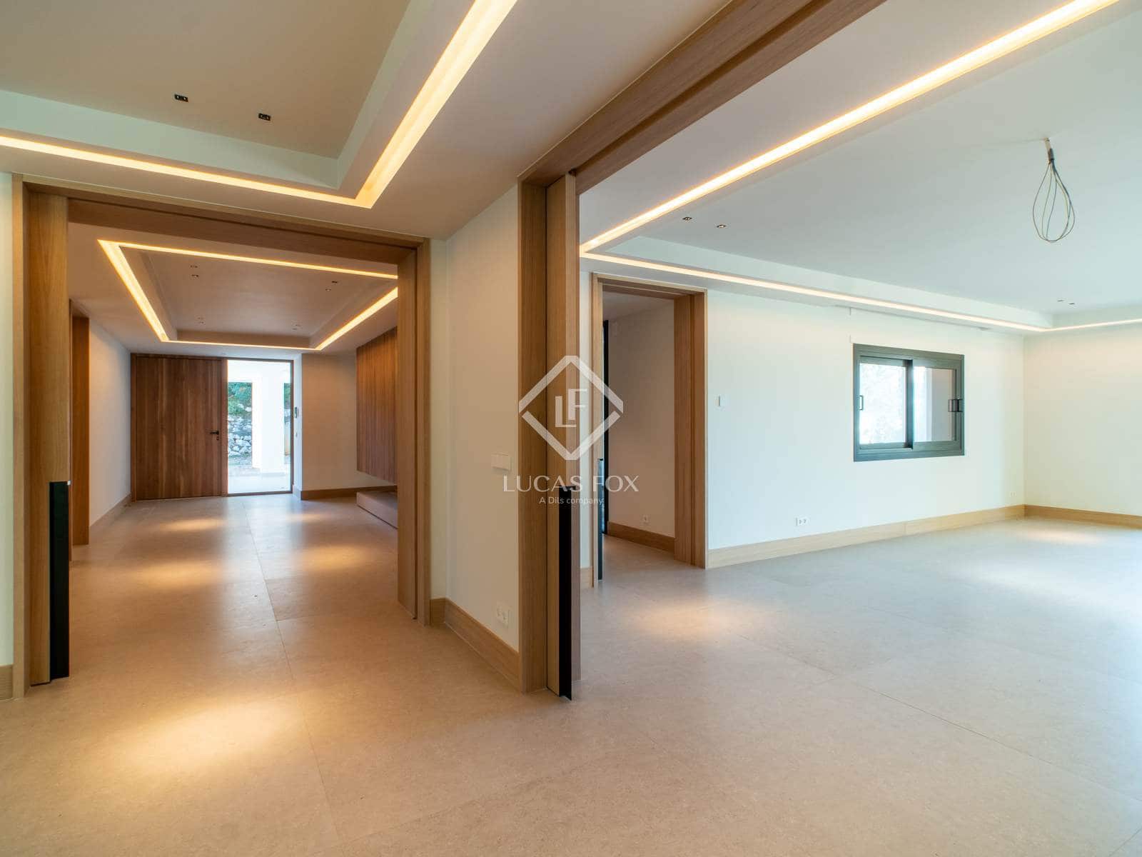8 slaapkamer Villa te koop in Madrid stad met zwembad - € 7.900.000 (Ref: 9352103)