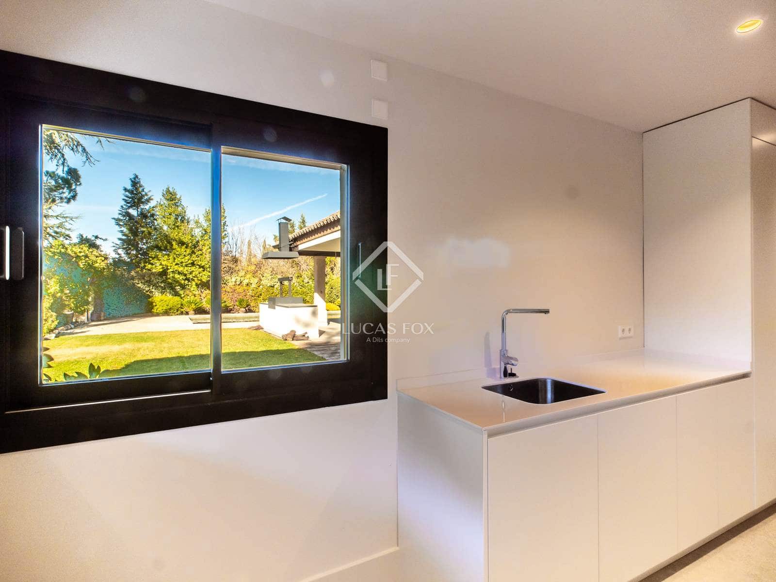 8 slaapkamer Villa te koop in Madrid stad met zwembad - € 7.900.000 (Ref: 9352103)