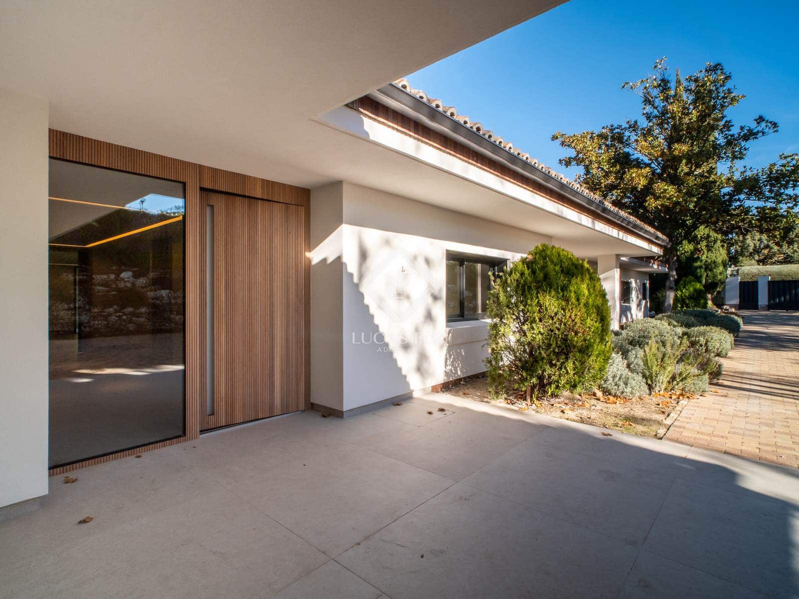 8 slaapkamer Villa te koop in Madrid stad met zwembad - € 7.900.000 (Ref: 9352103)