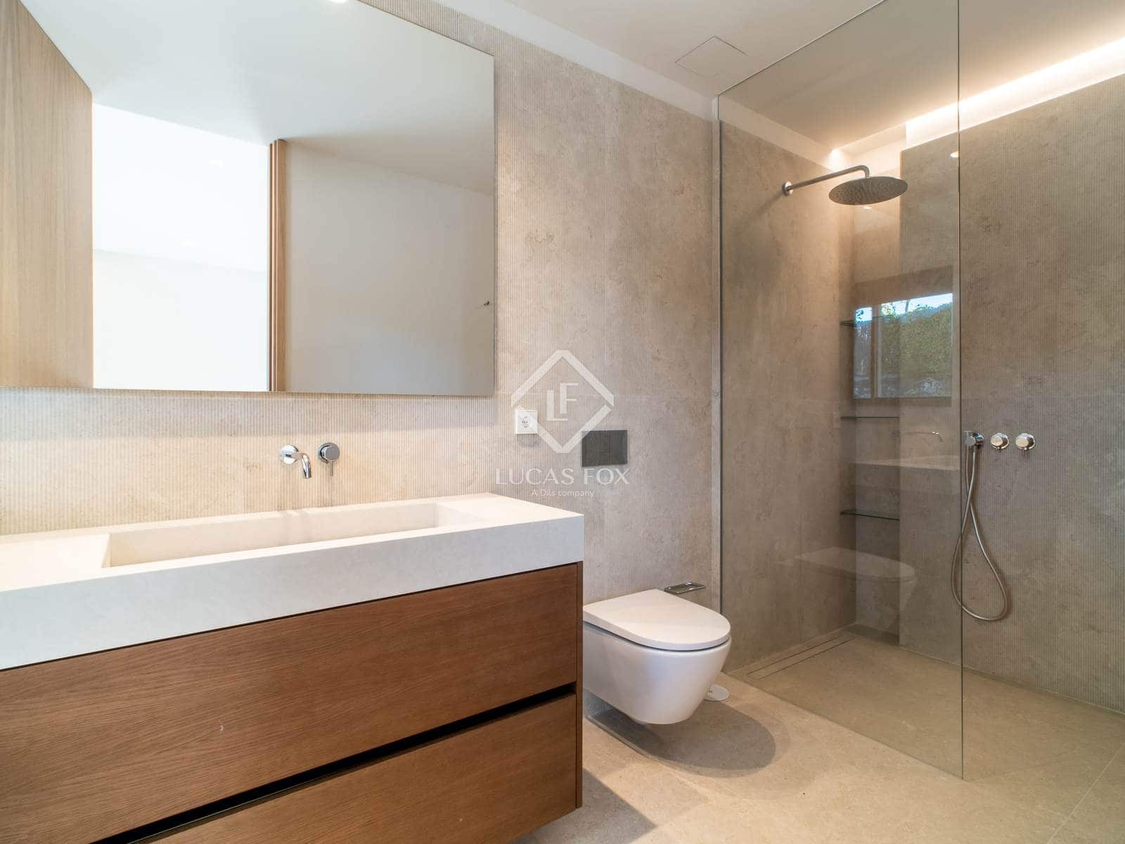 8 slaapkamer Villa te koop in Madrid stad met zwembad - € 7.900.000 (Ref: 9352103)