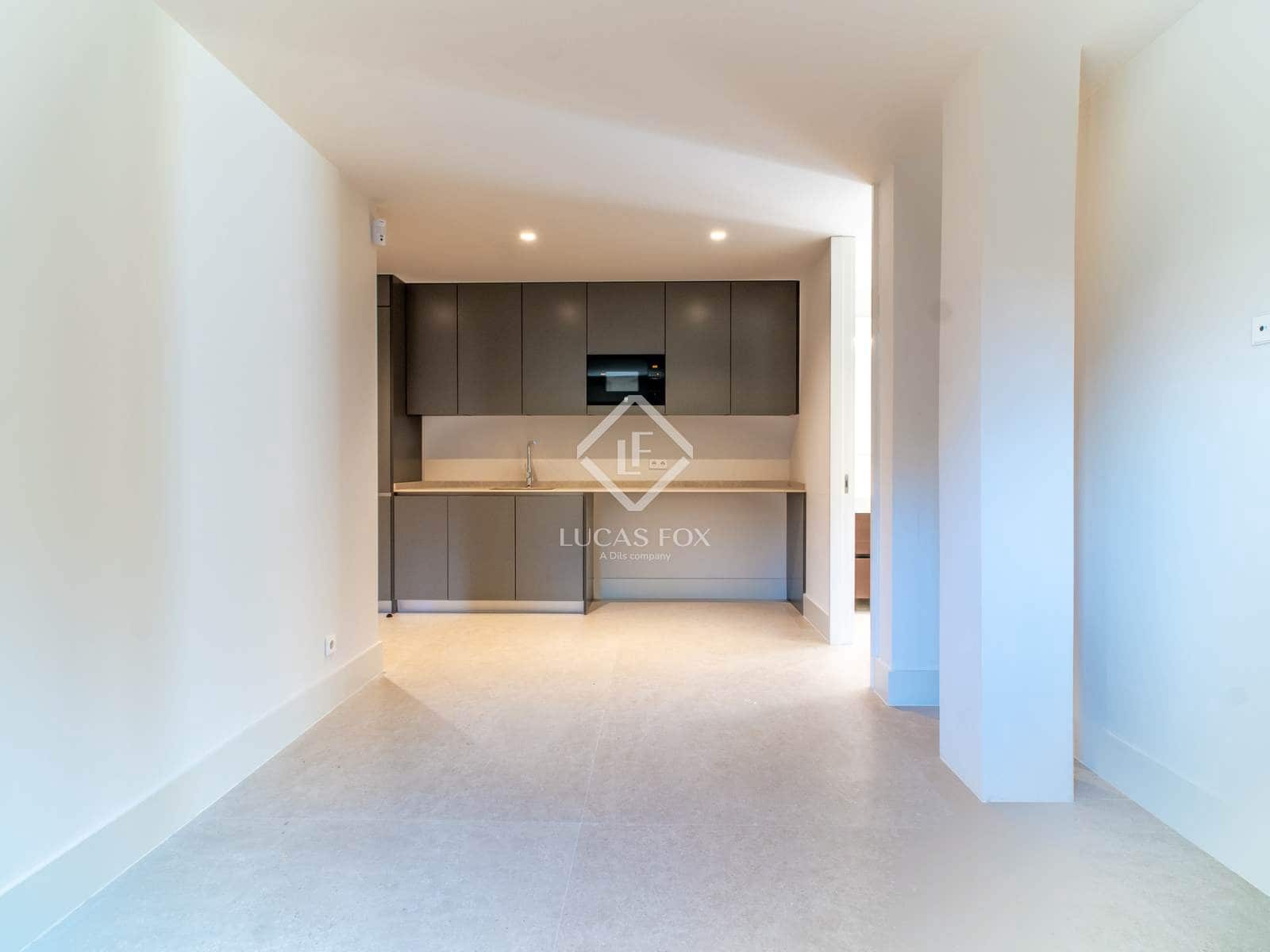 8 slaapkamer Villa te koop in Madrid stad met zwembad - € 7.900.000 (Ref: 9352103)