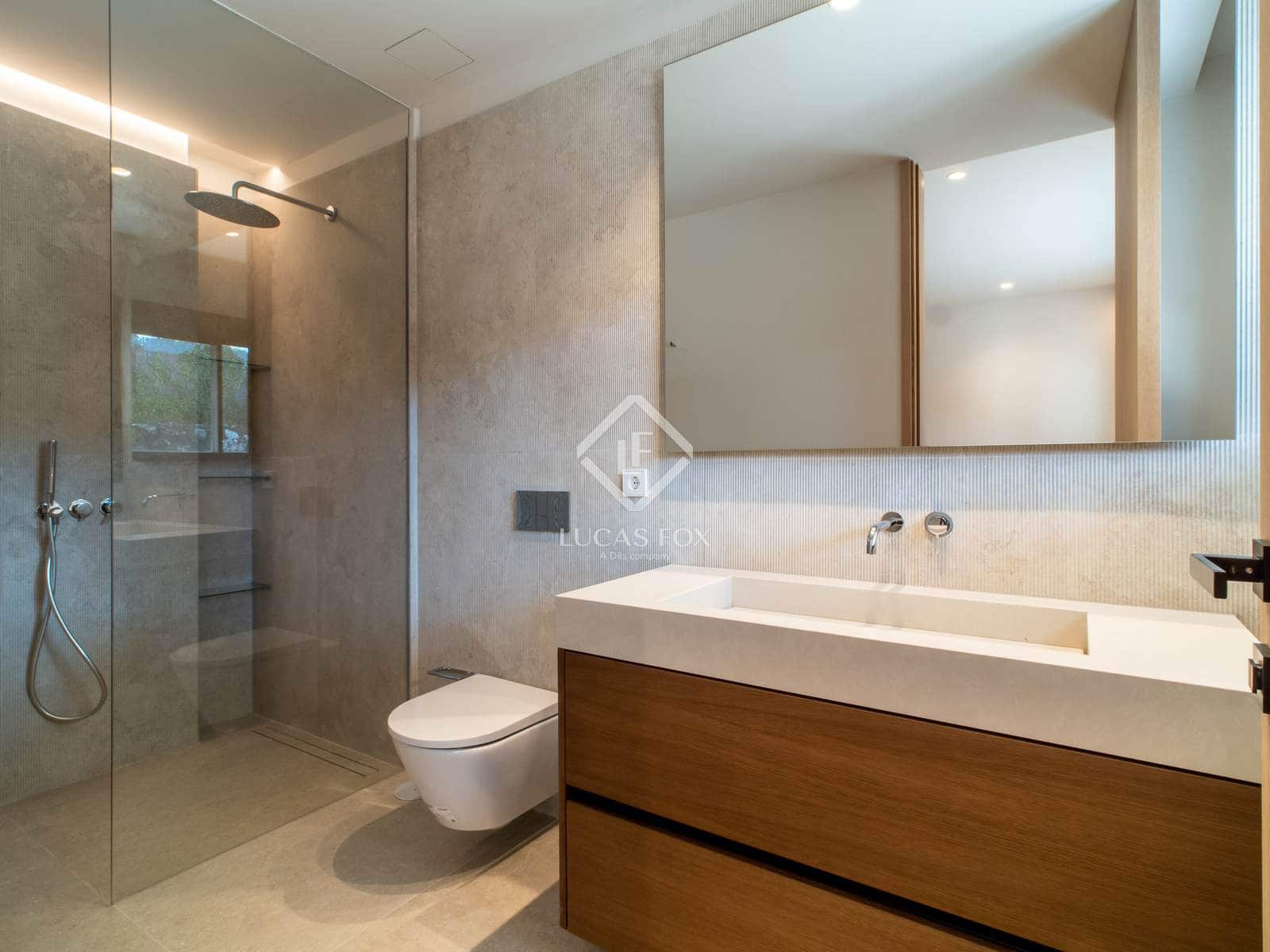 8 slaapkamer Villa te koop in Madrid stad met zwembad - € 7.900.000 (Ref: 9352103)