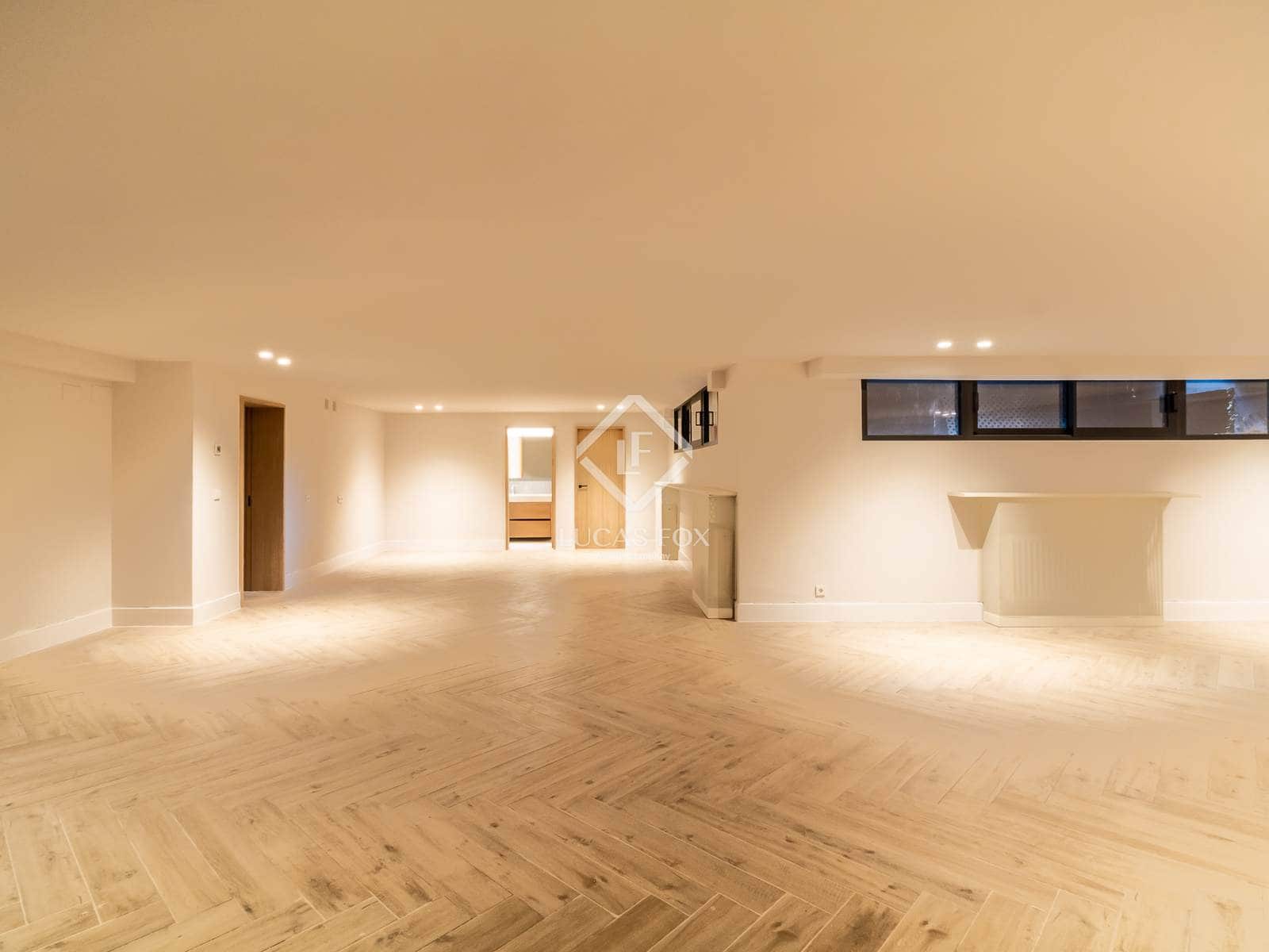 8 slaapkamer Villa te koop in Madrid stad met zwembad - € 7.900.000 (Ref: 9352103)