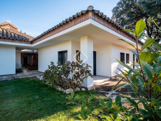 8 slaapkamer Villa te koop in Madrid stad met zwembad - € 7.900.000 (Ref: 9352103)